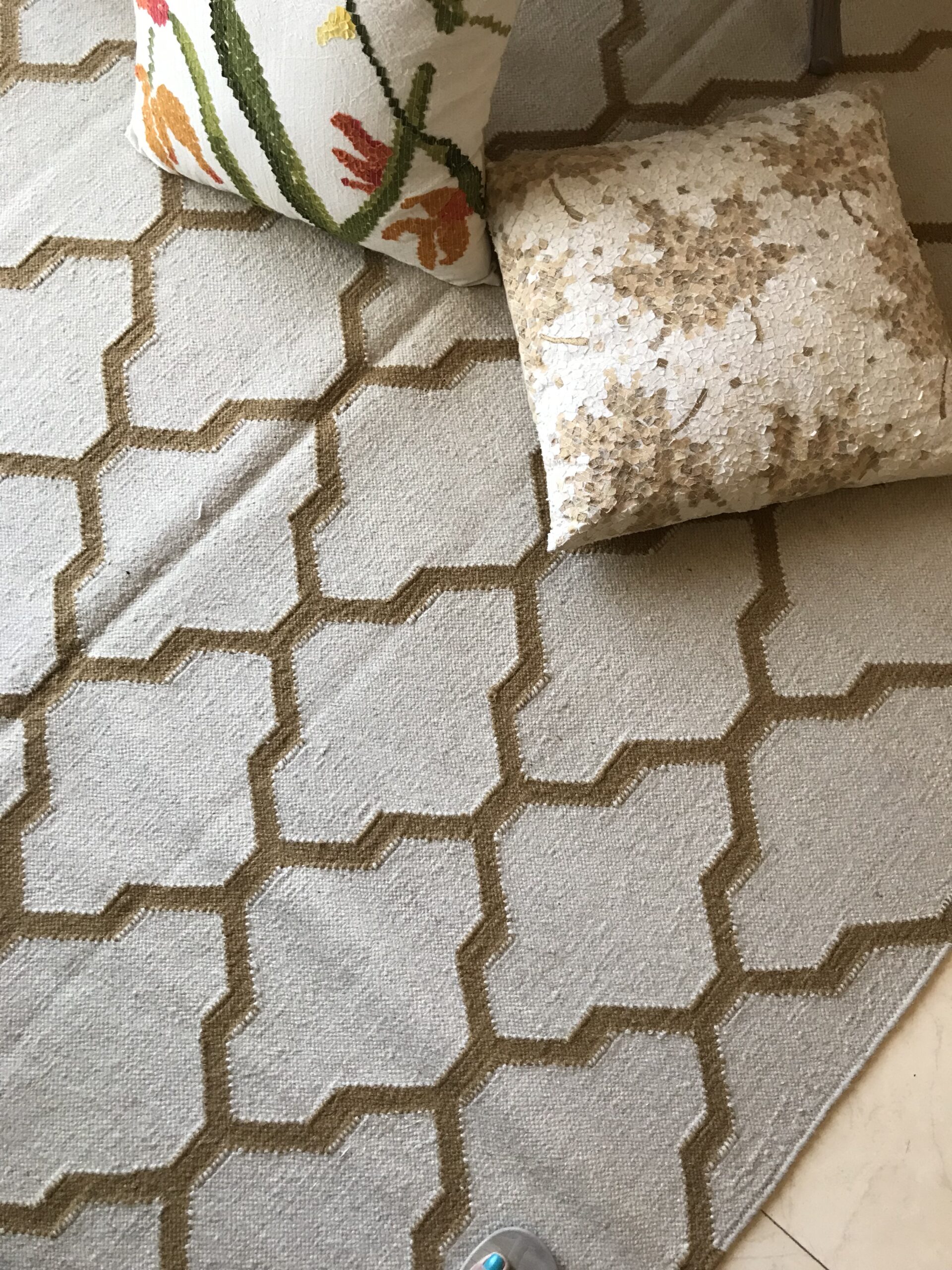 Bahai Brown Rug 5×8’ | Calyz Textiles
